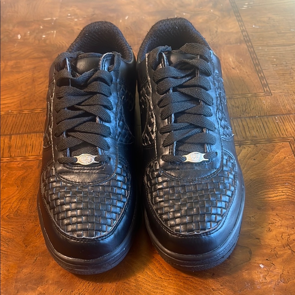 Nike Black Sneakers Classic Air Force 1 Design